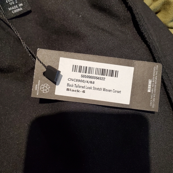 PrettyLittleThing Tailored White Pin Striped Top - Picture 6 of 7